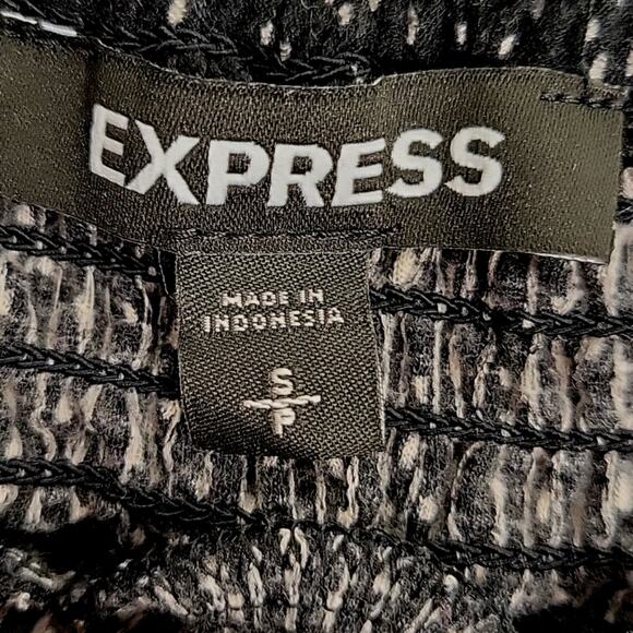 Express Off or on the Shoulder Dress Black w/White Spots Puff Short Sleeves Sz S - Picture 11 of 13